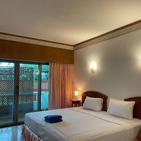 Phuket Golden Sand Inn - Sha Extra Plus Karon Exterior foto