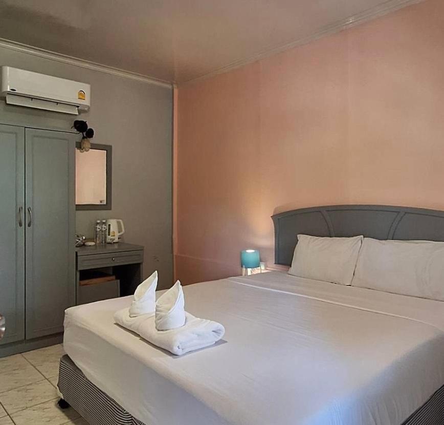 Phuket Golden Sand Inn - Sha Extra Plus Karon Exterior foto