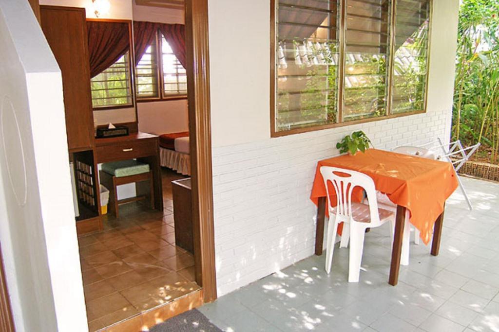Phuket Golden Sand Inn - Sha Extra Plus Karon Quarto foto