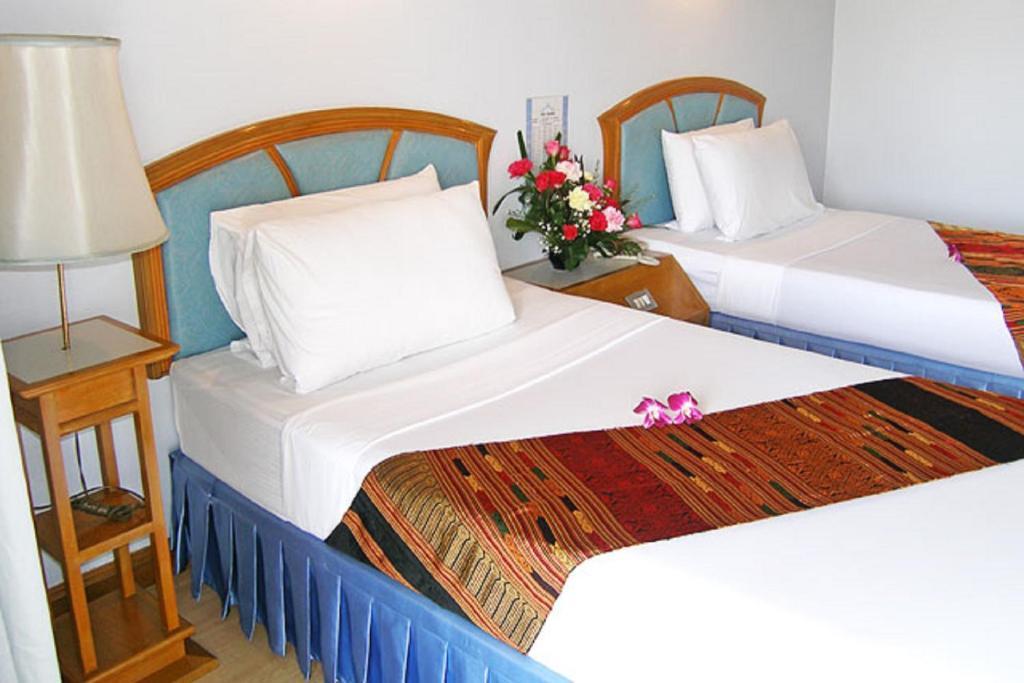 Phuket Golden Sand Inn - Sha Extra Plus Karon Quarto foto